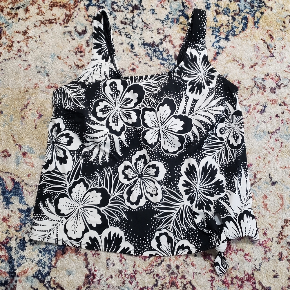 Tropical Escape Black and White Hibiscus Tankini Top Size 18W